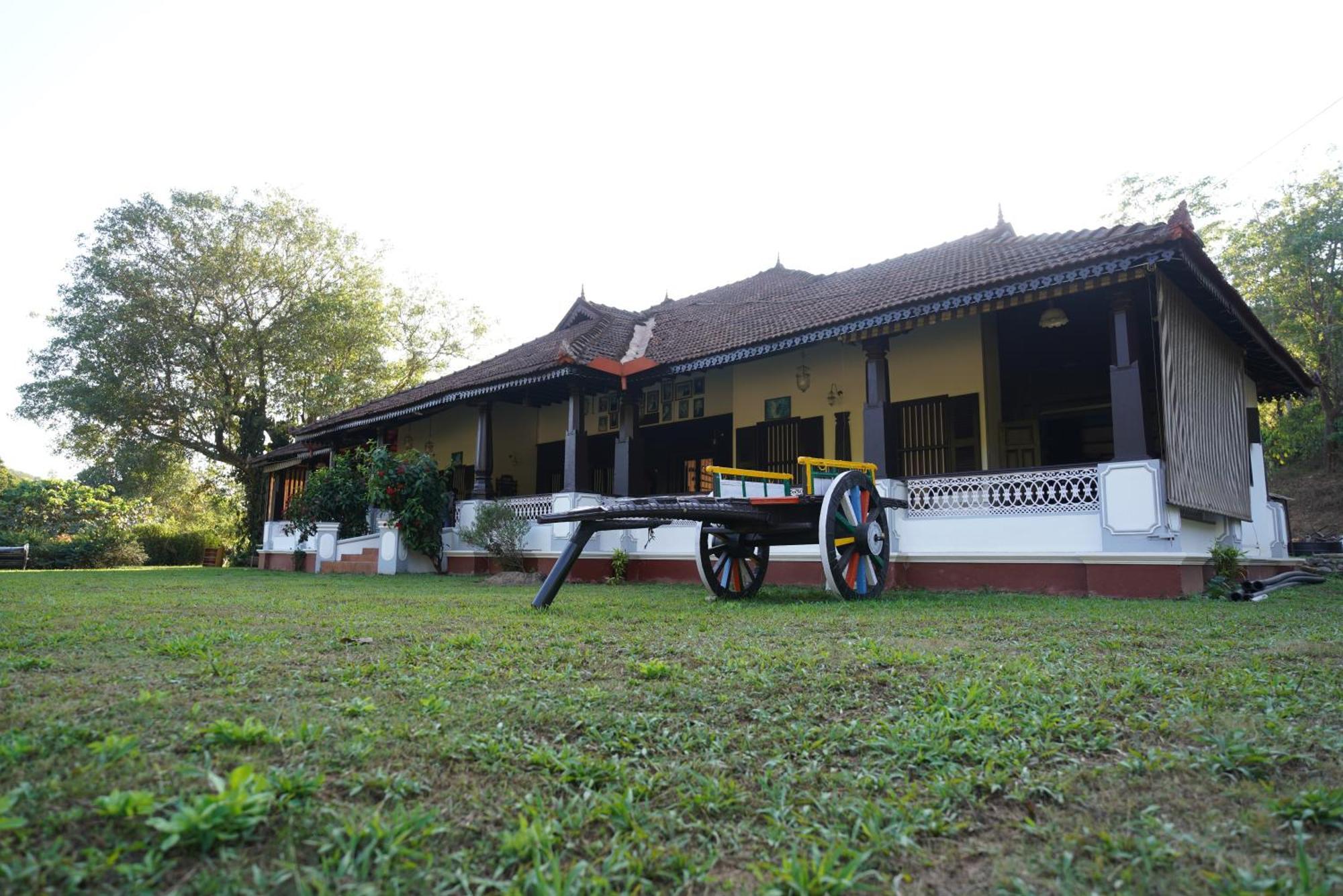 Hotel Highland Estate à Sakleshpur Extérieur photo